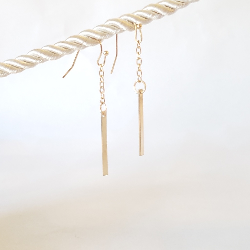 Gold Bar Dangle Earrings